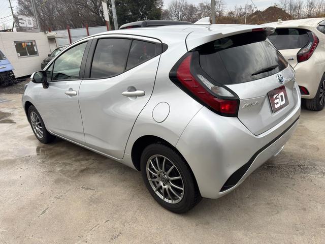 アクア Ｘ　Ｚ　ラフィネ仕様　純正　ディズプレイオーディオ　ナビ機能なし　レーダークルーズコントロール　バックカメラ　コーナーセンサー　ＬＥＤヘッドライト　オートマチックハイビーム　ＥＴＣ　衝突軽減システム（10枚目）