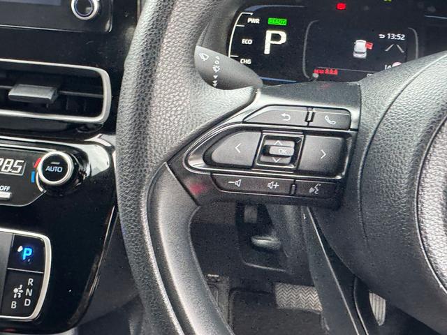 アクア Ｘ　Ｚ　ラフィネ仕様　純正　ディズプレイオーディオ　ナビ機能なし　レーダークルーズコントロール　バックカメラ　コーナーセンサー　ＬＥＤヘッドライト　オートマチックハイビーム　ＥＴＣ　衝突軽減システム（21枚目）