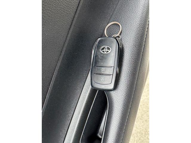 アクア Ｘ　Ｚ　ラフィネ仕様　純正　ディズプレイオーディオ　ナビ機能なし　レーダークルーズコントロール　バックカメラ　コーナーセンサー　ＬＥＤヘッドライト　オートマチックハイビーム　ＥＴＣ　衝突軽減システム（24枚目）