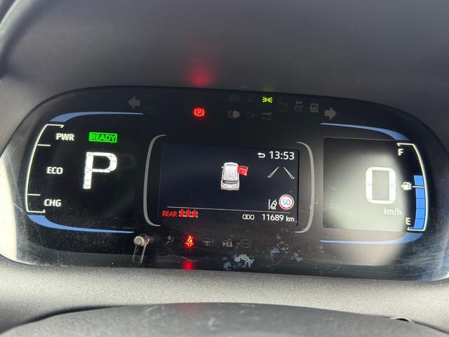 アクア Ｘ　Ｚ　ラフィネ仕様　純正　ディズプレイオーディオ　ナビ機能なし　レーダークルーズコントロール　バックカメラ　コーナーセンサー　ＬＥＤヘッドライト　オートマチックハイビーム　ＥＴＣ　衝突軽減システム（28枚目）