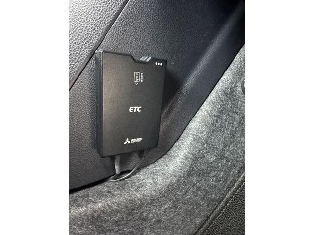 アクア Ｘ　Ｚ　ラフィネ仕様　純正　ディズプレイオーディオ　ナビ機能なし　レーダークルーズコントロール　バックカメラ　コーナーセンサー　ＬＥＤヘッドライト　オートマチックハイビーム　ＥＴＣ　衝突軽減システム（43枚目）