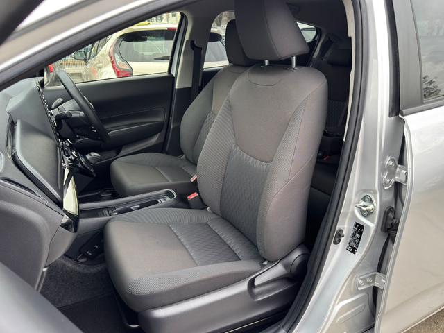 アクア Ｘ　Ｚ　ラフィネ仕様　純正　ディズプレイオーディオ　ナビ機能なし　レーダークルーズコントロール　バックカメラ　コーナーセンサー　ＬＥＤヘッドライト　オートマチックハイビーム　ＥＴＣ　衝突軽減システム（52枚目）