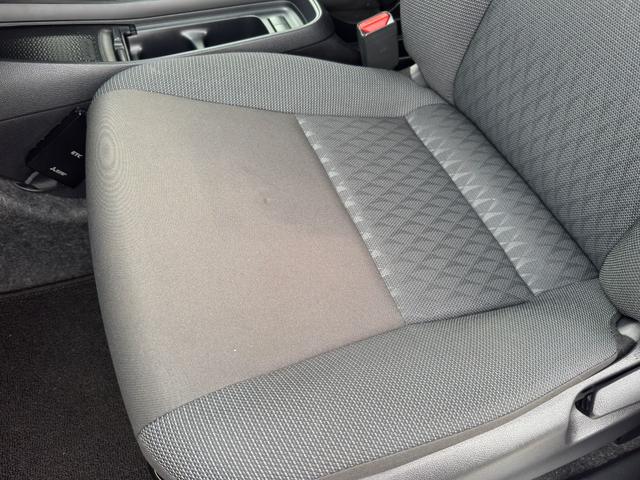 アクア Ｘ　Ｚ　ラフィネ仕様　純正　ディズプレイオーディオ　ナビ機能なし　レーダークルーズコントロール　バックカメラ　コーナーセンサー　ＬＥＤヘッドライト　オートマチックハイビーム　ＥＴＣ　衝突軽減システム（53枚目）