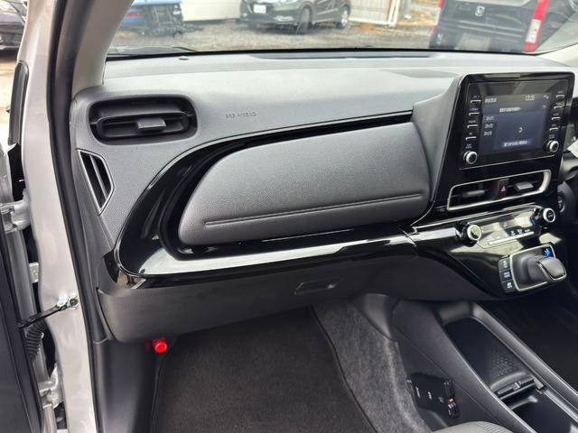 アクア Ｘ　Ｚ　ラフィネ仕様　純正　ディズプレイオーディオ　ナビ機能なし　レーダークルーズコントロール　バックカメラ　コーナーセンサー　ＬＥＤヘッドライト　オートマチックハイビーム　ＥＴＣ　衝突軽減システム（55枚目）