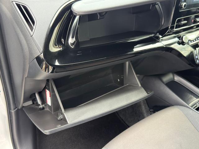 アクア Ｘ　Ｚ　ラフィネ仕様　純正　ディズプレイオーディオ　ナビ機能なし　レーダークルーズコントロール　バックカメラ　コーナーセンサー　ＬＥＤヘッドライト　オートマチックハイビーム　ＥＴＣ　衝突軽減システム（56枚目）