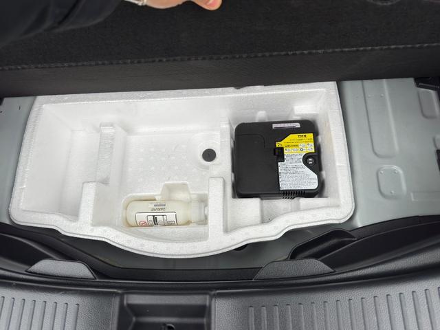 アクア Ｘ　Ｚ　ラフィネ仕様　純正　ディズプレイオーディオ　ナビ機能なし　レーダークルーズコントロール　バックカメラ　コーナーセンサー　ＬＥＤヘッドライト　オートマチックハイビーム　ＥＴＣ　衝突軽減システム（69枚目）