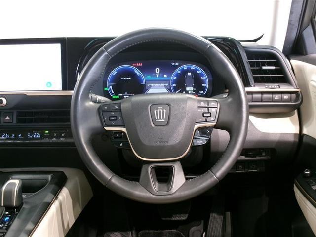 クラウンクロスオーバー Gアドバンスド・レザーパッケージ 革シート 4WD フルセグ ミュージックプレイヤー接続可 バックカメラ 衝突被害軽減システム ETC LEDヘッドランプ フルエアロ 記録簿(5枚目)