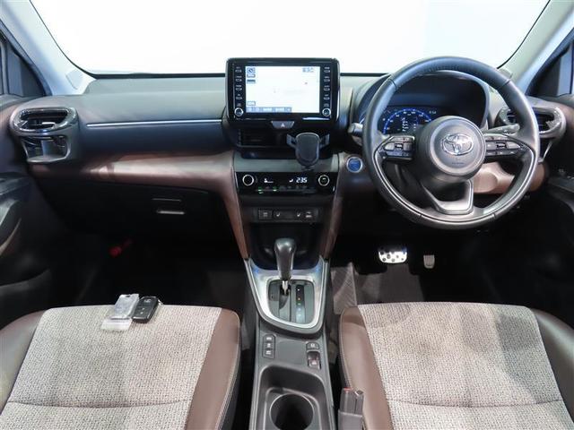 ヤリスクロス ハイブリッドＺ　メモリーナビ　ミュージックプレイヤー接続可　バックカメラ　衝突被害軽減システム　ＥＴＣ　ＬＥＤヘッドランプ　ワンオーナー　記録簿（4枚目）