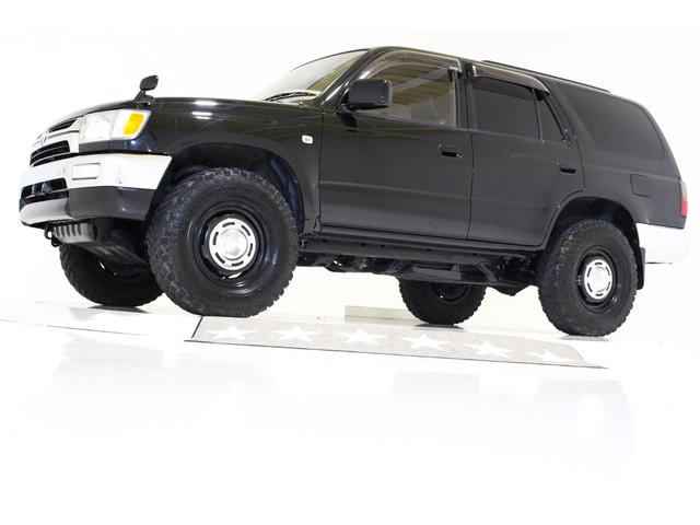 ハイラックスサーフ ＳＳＲ－Ｘ　ワイド　４ＷＤ　ナロー仕様　全塗装　ヴィンテージホイール　ヴィンテージグリル　ＴＯＹＯＴＡエンブレム　ナロー用タイヤ　前後クロームメッキバンパー　ヘッドライト　コーナーランプ　ウインカー　マーカー　テール（14枚目）