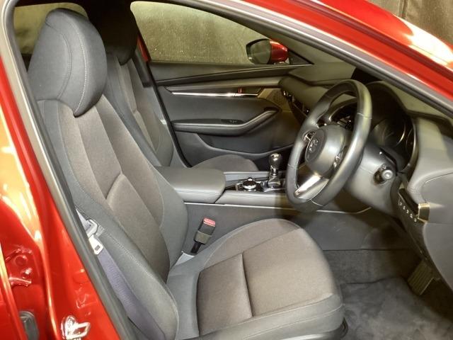 ＭＡＺＤＡ３ファストバック １．５　１５Ｓ　ツーリング　６ＭＦ　フルセグテレビ　レーンアシスト　アダプティブクルーズ　ワンオーナ　コーナーセンサー　ＤＶＤ　ＥＴＣ車載器　ＵＳＢ接続　ＬＥＤヘッド　記録簿　横滑り防止システム　ドライブレコーダー　イモビ（7枚目）