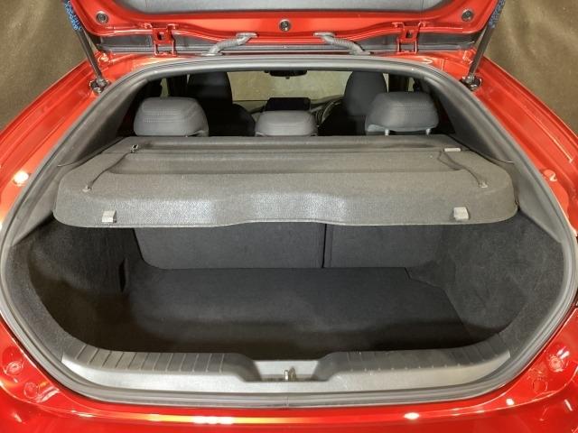 ＭＡＺＤＡ３ファストバック １．５　１５Ｓ　ツーリング　６ＭＦ　フルセグテレビ　レーンアシスト　アダプティブクルーズ　ワンオーナ　コーナーセンサー　ＤＶＤ　ＥＴＣ車載器　ＵＳＢ接続　ＬＥＤヘッド　記録簿　横滑り防止システム　ドライブレコーダー　イモビ（11枚目）