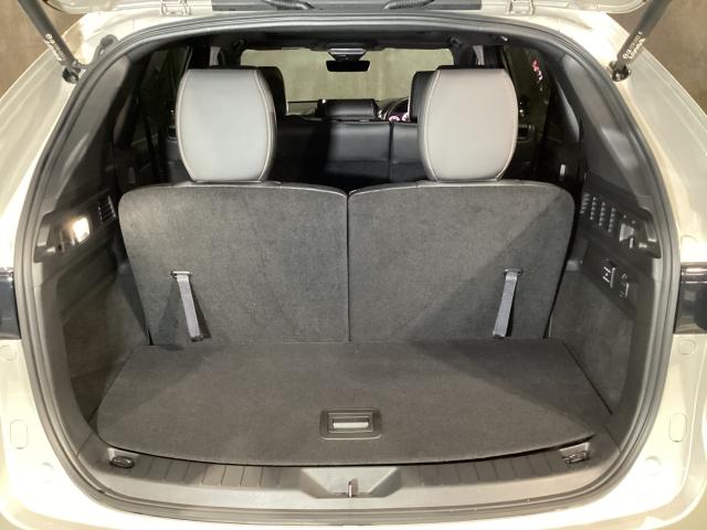 CX-80 3.3 XDハイブリッド エクスクルーシブ スポーツ ディー 7人乗り デモUP パノラマサンルーフ Bluetooth オートライト レザーシート アダプティブクルーズコントロール パワーシート サンルーフ 3列シート シートヒーター オートマチックハイビーム(12枚目)