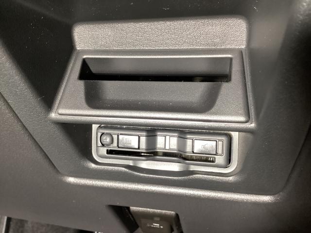 CX-80 3.3 XDハイブリッド エクスクルーシブ スポーツ ディー 7人乗り デモUP パノラマサンルーフ Bluetooth オートライト レザーシート アダプティブクルーズコントロール パワーシート サンルーフ 3列シート シートヒーター オートマチックハイビーム(28枚目)