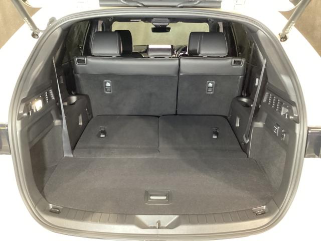 CX-80 3.3 XDハイブリッド エクスクルーシブ スポーツ ディー 7人乗り デモUP Bluetooth オートライト レザーシート アダプティブクルーズコントロール パワーシート 3列シート シートヒーター オートマチックハイビーム 4WD クリアランスソナー(13枚目)