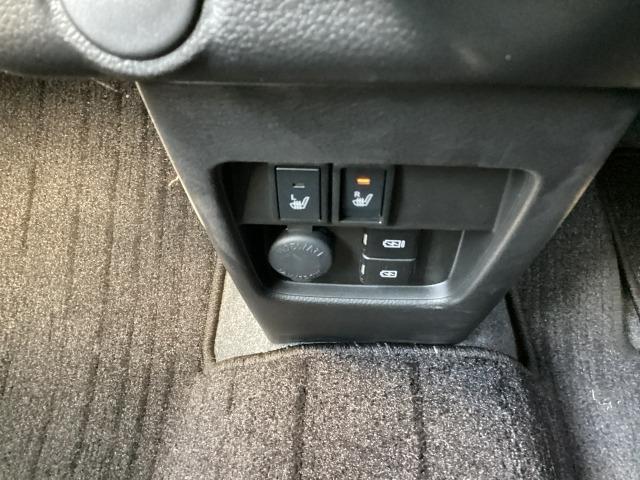 フレアクロスオーバー ６６０　ＸＳ　ＨＹＢＲＩＤ　ＸＳ　Ｂｌｕｅｔｏｏｔｈ接続　フルセグＴＶ　ＥＴＣ　デュアルカメラブレーキサポート　ＬＥＤヘッドライト　スマートキー　シートヒーター　オートライト　メモリナビ　Ｐソナー（23枚目）