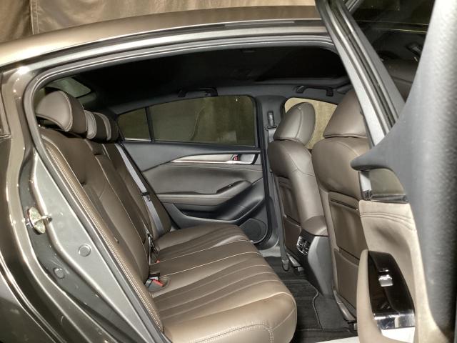 ��Ȃ��������Ƃ��낰��X�y�[�X���m�ۂ��A������̑O�ʏՓˎ��ɂ͌�ȏ���̉����g���V�[�g���犊�藎���邱�Ƃ�}������\���ɂȂ��Ă܂��B