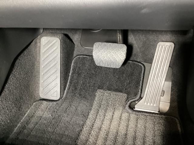 ���S�������邱�ƂȂ����m�Ƀy�_���𑀍삷�邱�Ƃ��o���܂��B�̊i�Ɋ֌W�Ȃ����R�Ń����b�N�X�����^�]�p�����Ƃ邱�Ƃ��\�ł���