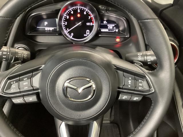 ＭＡＺＤＡ２ １．５　１５Ｓ　ブラック　トーン　エディション　３６０ビューモニター　レーダーブレーキ　ＤＶＤプレーヤー　Ｐセンサー　追従クルーズ　１オーナー　車線逸脱警報　ＬＥＤライト　ＢＴオーディオ　記録簿　オートエアコン　ＵＳＢ　ドラレコ　フルセグ　ナビＴＶ（3枚目）
