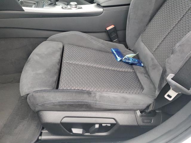 ３シリーズ ３２０ｉ　Ｍスポーツ　当社買取車両　ディーラー点検整備記録　ディーラー認定中古車保証書　取説　スペアキー　Ｍスポーツ　プッシュスタート　ＣＤ　ＤＶＤ　Ｂｌｕｅｔｏｏｔｈ（46枚目）