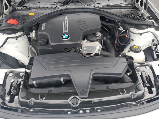 ３シリーズ ３２０ｉ　Ｍスポーツ　当社買取車両　ディーラー点検整備記録　ディーラー認定中古車保証書　取説　スペアキー　Ｍスポーツ　プッシュスタート　ＣＤ　ＤＶＤ　Ｂｌｕｅｔｏｏｔｈ（53枚目）