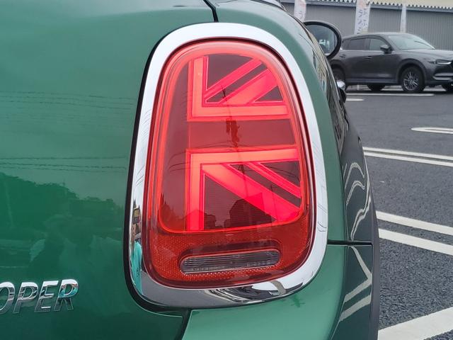 ＭＩＮＩ クーパー　雹害車両　女性ワンオーナー　ディーラー点検整備記録　純正ナビ　クリアランスソナー付きバックカメラ　インテリジェントセーフティー　シートシーター　シートカバー（14枚目）