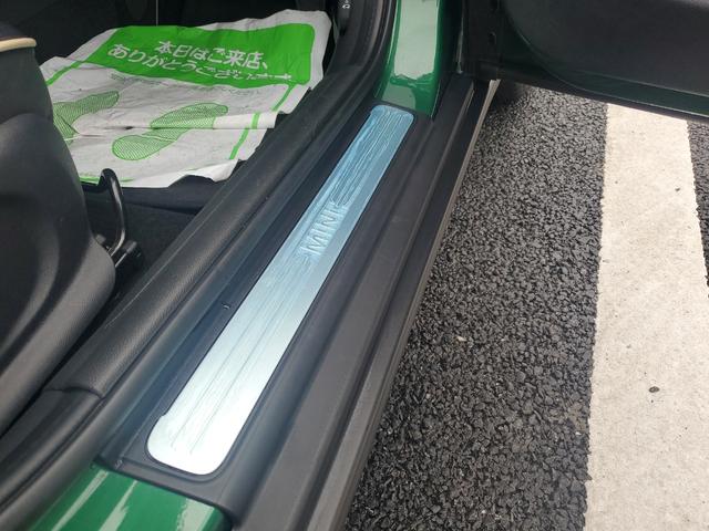 ＭＩＮＩ クーパー　雹害車両　女性ワンオーナー　ディーラー点検整備記録　純正ナビ　クリアランスソナー付きバックカメラ　インテリジェントセーフティー　シートシーター　シートカバー（17枚目）