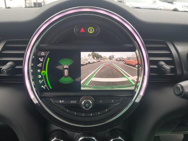 ＭＩＮＩ クーパー　雹害車両　女性ワンオーナー　ディーラー点検整備記録　純正ナビ　クリアランスソナー付きバックカメラ　インテリジェントセーフティー　シートシーター　シートカバー（24枚目）