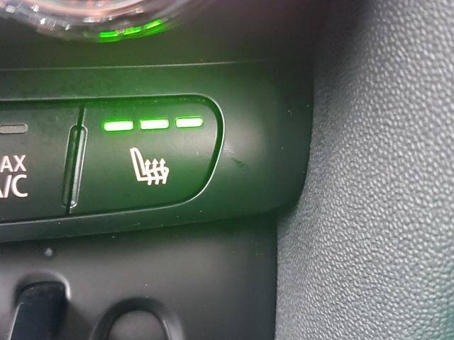 ＭＩＮＩ クーパー　雹害車両　女性ワンオーナー　ディーラー点検整備記録　純正ナビ　クリアランスソナー付きバックカメラ　インテリジェントセーフティー　シートシーター　シートカバー（27枚目）