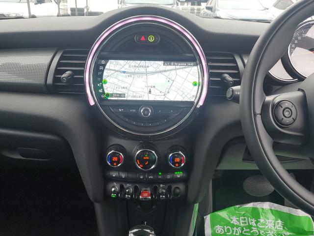 ＭＩＮＩ クーパー　雹害車両　女性ワンオーナー　ディーラー点検整備記録　純正ナビ　クリアランスソナー付きバックカメラ　インテリジェントセーフティー　シートシーター　シートカバー（28枚目）