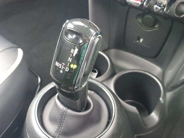 ＭＩＮＩ クーパー　雹害車両　女性ワンオーナー　ディーラー点検整備記録　純正ナビ　クリアランスソナー付きバックカメラ　インテリジェントセーフティー　シートシーター　シートカバー（29枚目）