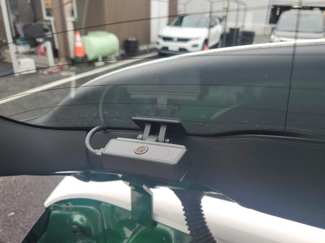 ＭＩＮＩ クーパー　雹害車両　女性ワンオーナー　ディーラー点検整備記録　純正ナビ　クリアランスソナー付きバックカメラ　インテリジェントセーフティー　シートシーター　シートカバー（52枚目）