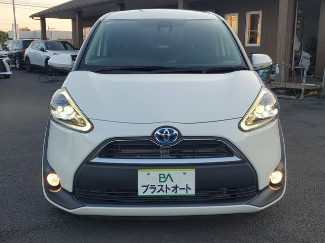 シエンタ ハイブリッドG クエロ ワンオーナー ディーラー点検整備記録 純正ナビ バックカメラ ETC トヨタセーフティーセンス 両側パワースライド ハーフレザーシート 運転席助手席シートヒーター LEDヘッドライト(3枚目)