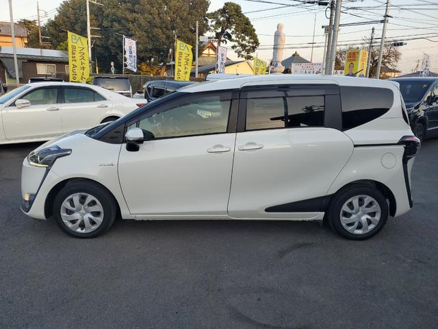 シエンタ ハイブリッドG クエロ ワンオーナー ディーラー点検整備記録 純正ナビ バックカメラ ETC トヨタセーフティーセンス 両側パワースライド ハーフレザーシート 運転席助手席シートヒーター LEDヘッドライト(6枚目)