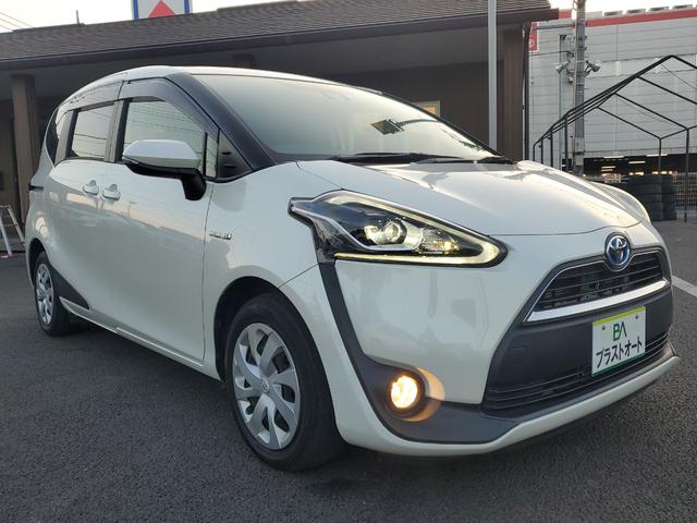 シエンタ ハイブリッドG クエロ ワンオーナー ディーラー点検整備記録 純正ナビ バックカメラ ETC トヨタセーフティーセンス 両側パワースライド ハーフレザーシート 運転席助手席シートヒーター LEDヘッドライト(7枚目)