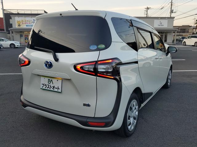 シエンタ ハイブリッドG クエロ ワンオーナー ディーラー点検整備記録 純正ナビ バックカメラ ETC トヨタセーフティーセンス 両側パワースライド ハーフレザーシート 運転席助手席シートヒーター LEDヘッドライト(9枚目)