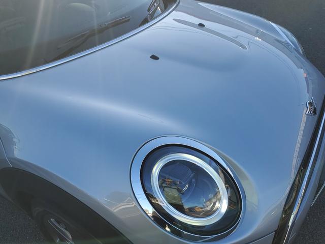 ＭＩＮＩ クーパー　ファーストパッケージエッセンシャル・トリム　雹害車両　認定中古車女性オーナー　ディラー点検整備記録　カープレイ　ミラー型ＥＴＣ　シートヒーター　インテリジェントセーフティー　スペアキー（12枚目）