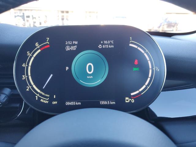 ＭＩＮＩ クーパー　ファーストパッケージエッセンシャル・トリム　雹害車両　認定中古車女性オーナー　ディラー点検整備記録　カープレイ　ミラー型ＥＴＣ　シートヒーター　インテリジェントセーフティー　スペアキー（17枚目）