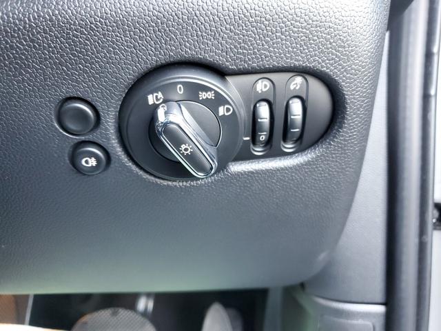 ＭＩＮＩ クーパー　ファーストパッケージエッセンシャル・トリム　雹害車両　認定中古車女性オーナー　ディラー点検整備記録　カープレイ　ミラー型ＥＴＣ　シートヒーター　インテリジェントセーフティー　スペアキー（34枚目）