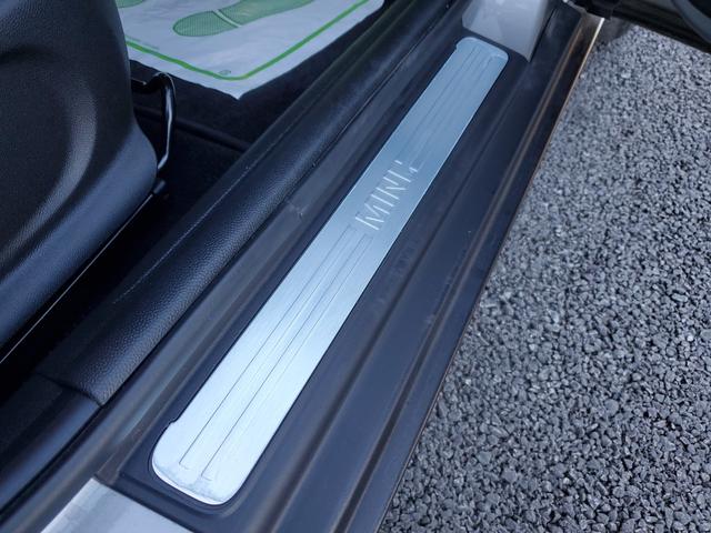 ＭＩＮＩ クーパー　ファーストパッケージエッセンシャル・トリム　雹害車両　認定中古車女性オーナー　ディラー点検整備記録　カープレイ　ミラー型ＥＴＣ　シートヒーター　インテリジェントセーフティー　スペアキー（37枚目）