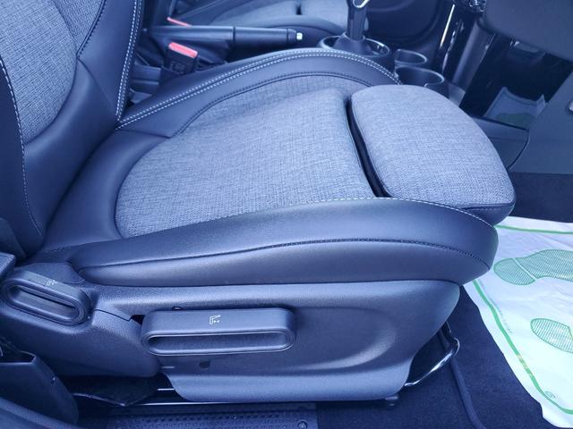 ＭＩＮＩ クーパー　ファーストパッケージエッセンシャル・トリム　雹害車両　認定中古車女性オーナー　ディラー点検整備記録　カープレイ　ミラー型ＥＴＣ　シートヒーター　インテリジェントセーフティー　スペアキー（38枚目）