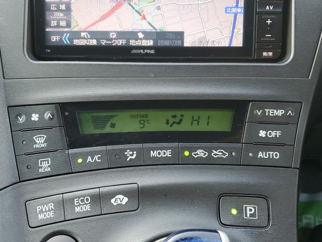 プリウス S LEDエディション 女性オーナー アルパインナビ アルパインリアモニター ETC バックカメラ 特別仕様車 17インチトヨタ純正アルミ(18枚目)