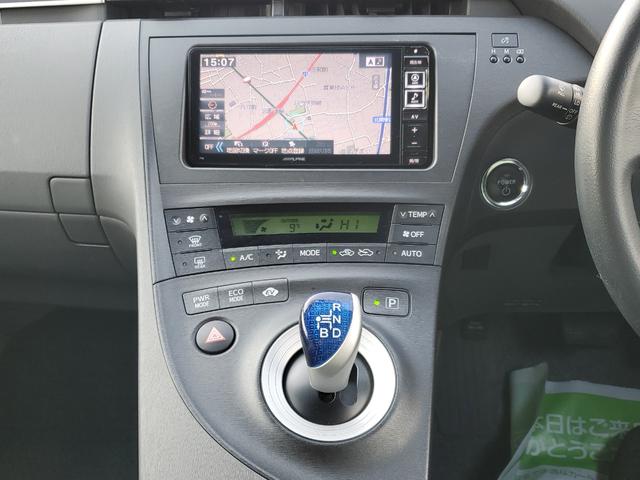 プリウス S LEDエディション 女性オーナー アルパインナビ アルパインリアモニター ETC バックカメラ 特別仕様車 17インチトヨタ純正アルミ(20枚目)