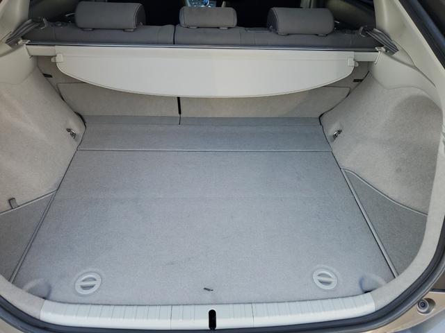 プリウス S LEDエディション 女性オーナー アルパインナビ アルパインリアモニター ETC バックカメラ 特別仕様車 17インチトヨタ純正アルミ(42枚目)