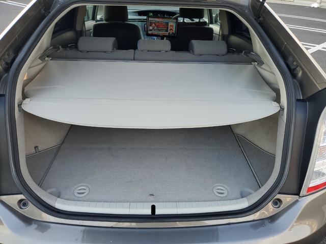 プリウス S LEDエディション 女性オーナー アルパインナビ アルパインリアモニター ETC バックカメラ 特別仕様車 17インチトヨタ純正アルミ(44枚目)