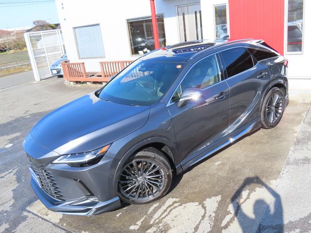 RX RX450h+ バージョンL 4WD 1オナ茶革PSR パノラV Aパーク PKSB BSM HUD AHS 輻射H Dミラー おく充電 禁煙車 Dレコーダ 後席電動&ベンチ&ヒータ AC1500W 3眼LED モデリスタエアロ(3枚目)