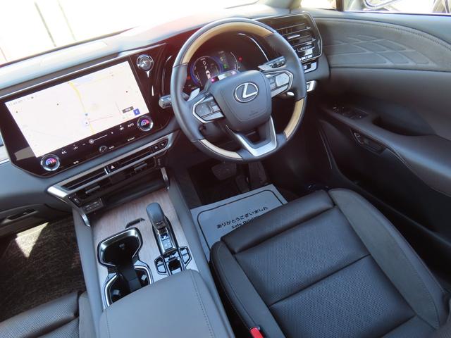 RX RX450h+ バージョンL 4WD 1オナ茶革PSR パノラV Aパーク PKSB BSM HUD AHS 輻射H Dミラー おく充電 禁煙車 Dレコーダ 後席電動&ベンチ&ヒータ AC1500W 3眼LED モデリスタエアロ(52枚目)