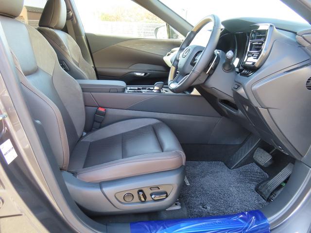 RX RX450h+ バージョンL 4WD 1オナ茶革PSR パノラV Aパーク PKSB BSM HUD AHS 輻射H Dミラー おく充電 禁煙車 Dレコーダ 後席電動&ベンチ&ヒータ AC1500W 3眼LED モデリスタエアロ(60枚目)