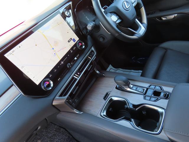 RX RX450h+ バージョンL 4WD 1オナ茶革PSR パノラV Aパーク PKSB BSM HUD AHS 輻射H Dミラー おく充電 禁煙車 Dレコーダ 後席電動&ベンチ&ヒータ AC1500W 3眼LED モデリスタエアロ(68枚目)