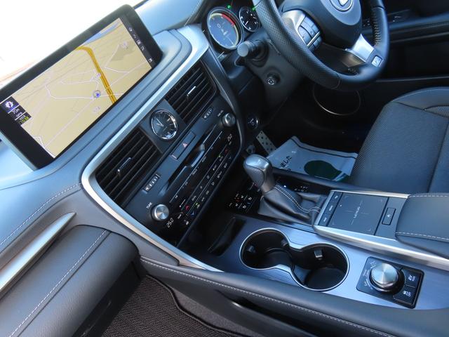 RX RX450hFスポーツ4WD最終 黒革PSRパノラV 4WD最終モデル 黒革パノラマSR パノラミックV BSM カラーHUD AHB 禁煙車 TVジャンパ Dレコーダ AC100W ルーフR PBドア 3眼LED F専用20AW(70枚目)