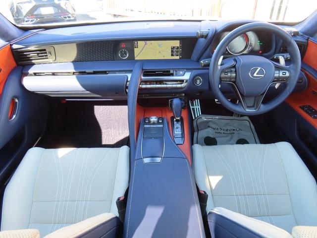 �^�]�Ȃ͊ɂ₩�Ɉ͂ޑ��`�𗼃T�C�h�Ɏ�����Ԃƈ�̊��𐶂ދ�ԂƂ��A����Ȃ͒��悭��ݍ��݂O���Ɍ����čL�����������J���I�ȋ�Ԃ����o�B��Ώ̂��Ȃ���̋�Ԃ�Z����������̐S�n�ǂ���񋟂��܂�